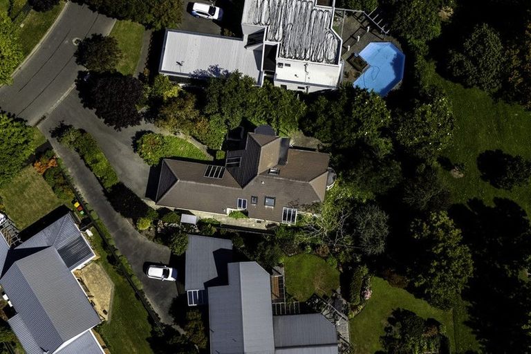 Photo of property in 11 Brockhall Lane, Avonhead, Christchurch, 8042