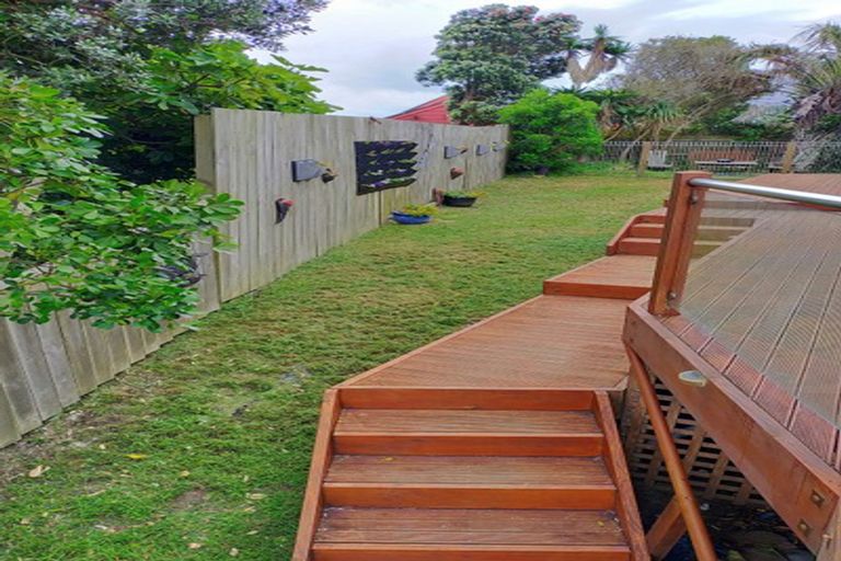 Photo of property in 13 Coates Avenue, Baylys Beach, Dargaville, 0377