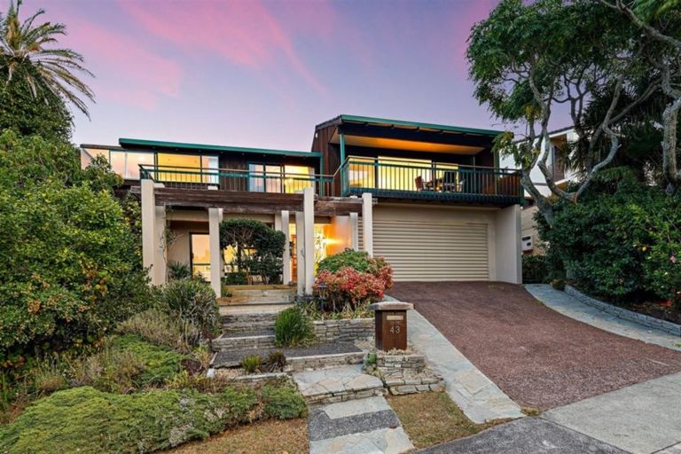 Photo of property in 43 Manurere Avenue, Takapuna, Auckland, 0622
