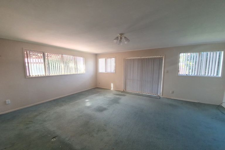 Photo of property in 2/108 Beach Road, Pahurehure, Papakura, 2113