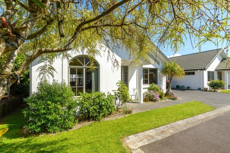 Photo of property in Orange Grove Village, 5/22 Pyes Pa Road, Pyes Pa, Tauranga, 3112