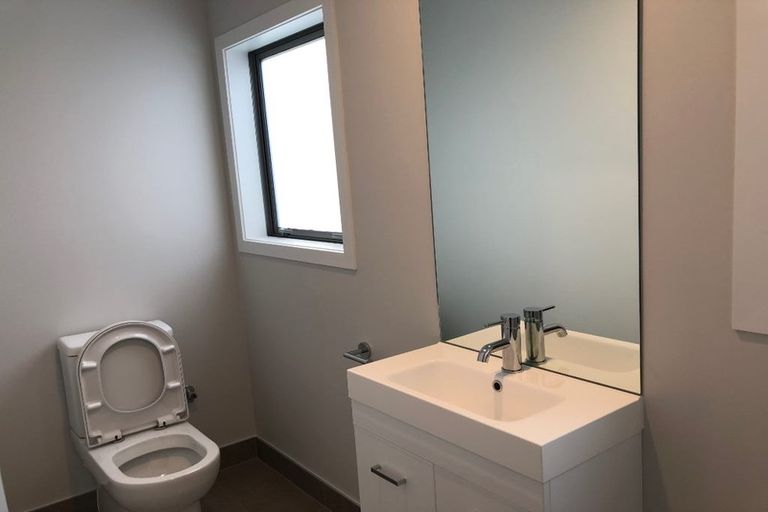 Photo of property in 3 Makete Crescent, Hobsonville, Auckland, 0618