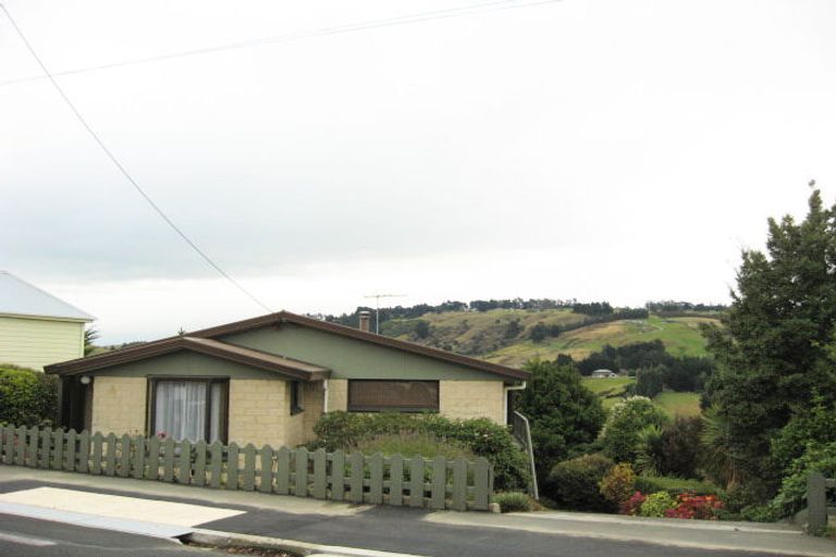 Photo of property in 208 Kenmure Road, Kenmure, Dunedin, 9011