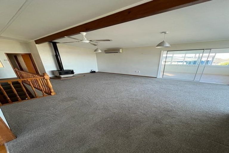 Photo of property in 9 Ellesmere Crescent, Pakuranga Heights, Auckland, 2010