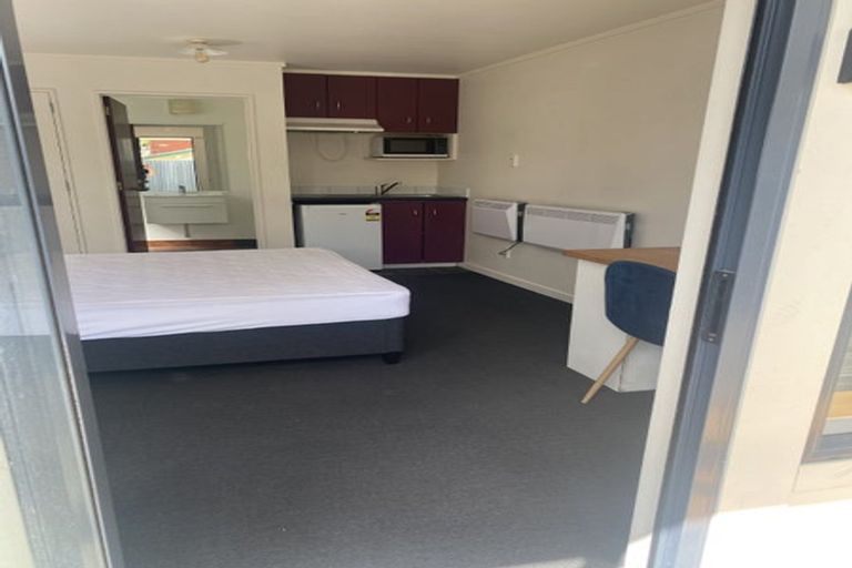 Photo of property in 111 Clyde Street, North Dunedin, Dunedin, 9016