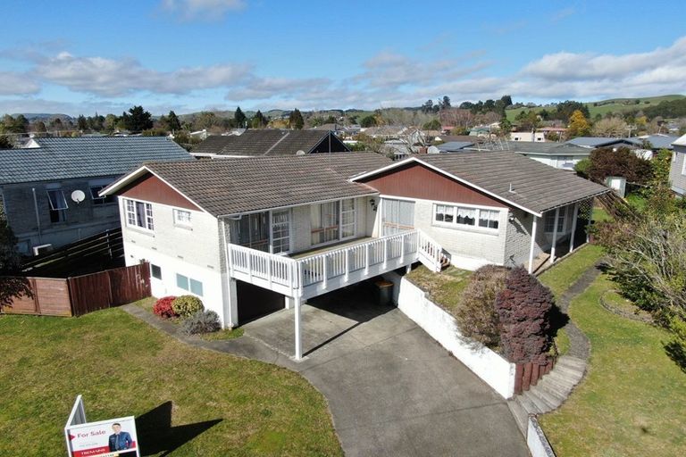 Photo of property in 4 Hinau Street, Pukehangi, Rotorua, 3015