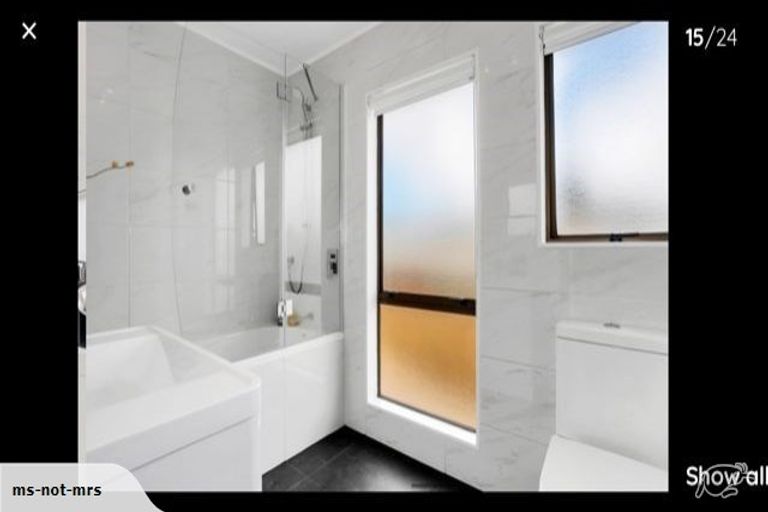 Photo of property in 2/17 Oliver Street, Point Chevalier, Auckland, 1022