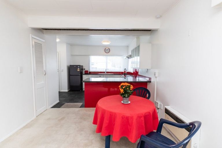 Photo of property in 124 Naenae Road, Naenae, Lower Hutt, 5011