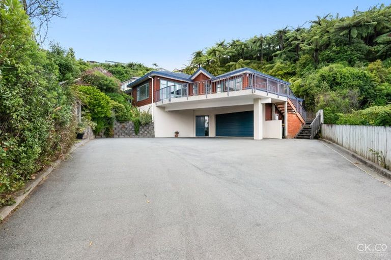 Photo of property in 9 Fernridge Way, Tirohanga, Lower Hutt, 5010