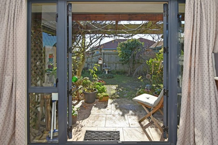 Photo of property in 29 Cossar Street, Burwood, Christchurch, 8083