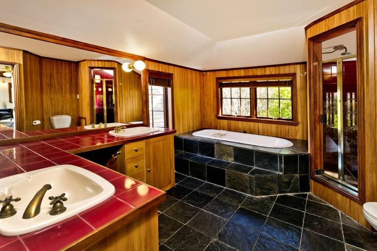 Photo of property in 11 Kingfisher Grove, Greenhithe, Auckland, 0632