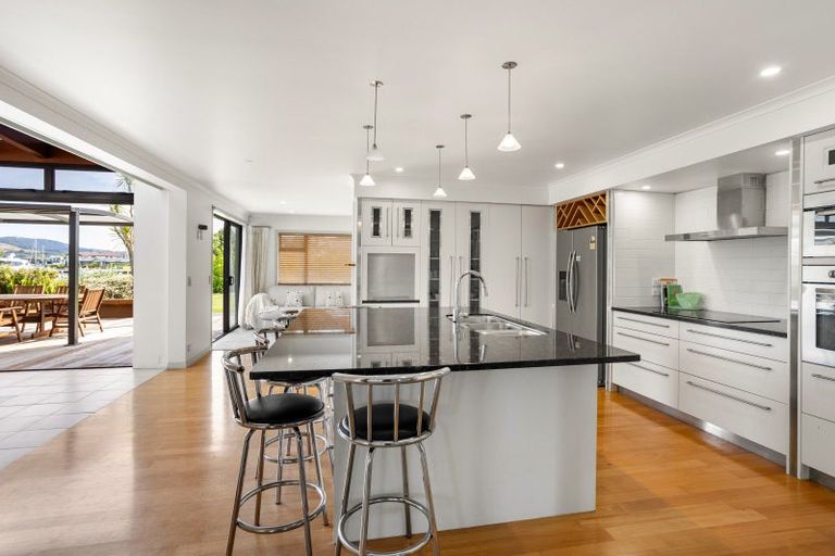 Photo of property in 12 Pelican Place, Whitianga, 3510