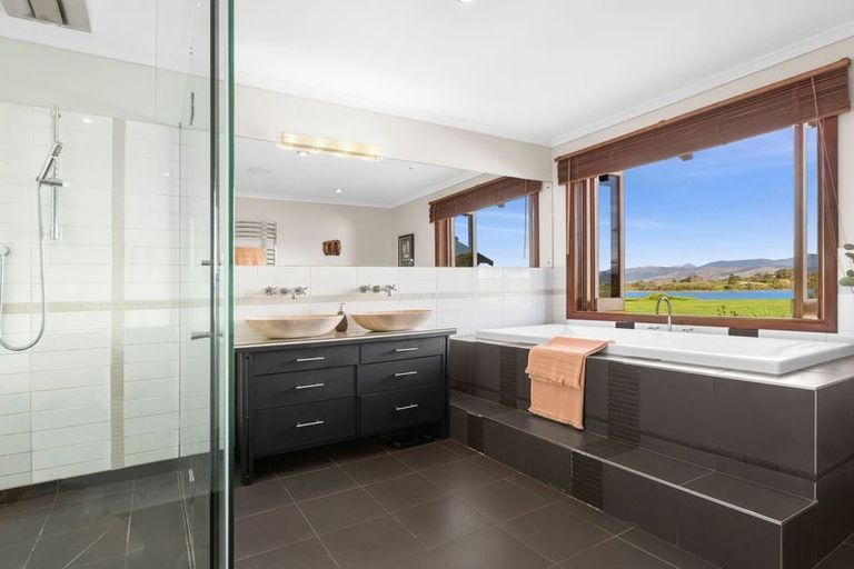 Photo of property in 76 Bronte Road East, Bronte, Upper Moutere, 7173