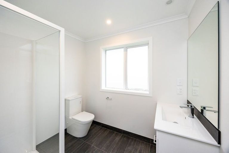 Photo of property in 53 Atlantic Drive, Fitzherbert, Palmerston North, 4410