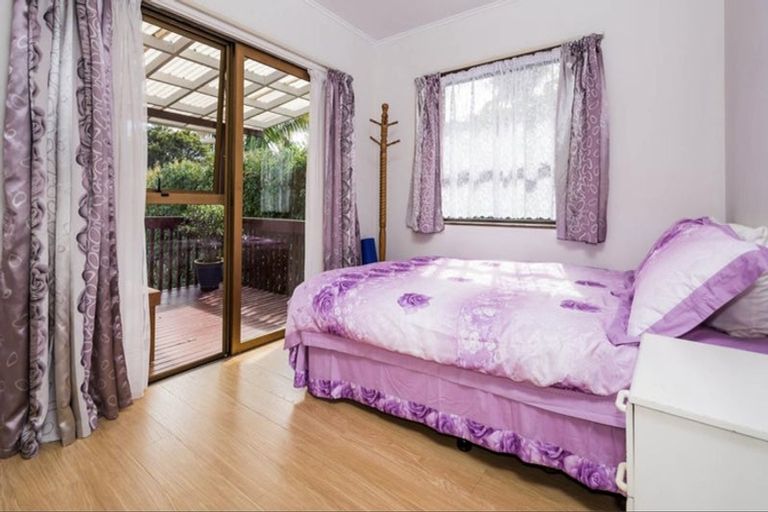 Photo of property in 20 Linwood Avenue, Forrest Hill, Auckland, 0620