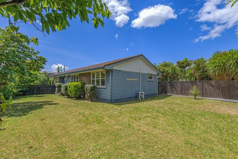 Photo of property in 12 Wigan Place, Hokowhitu, Palmerston North, 4410