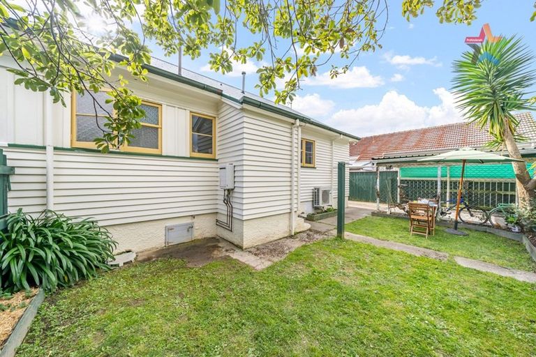 Photo of property in 80 Naenae Road, Naenae, Lower Hutt, 5011