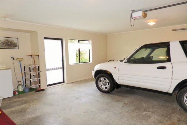 Photo of property in 6 Hawk Place, Welcome Bay, Tauranga, 3112