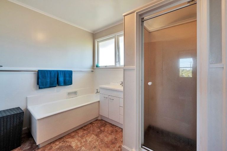 Photo of property in 69 Willis Road, Papakura, 2110