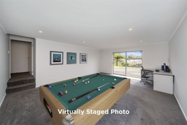 Photo of property in 10 Montana Place, Merrilands, New Plymouth, 4312