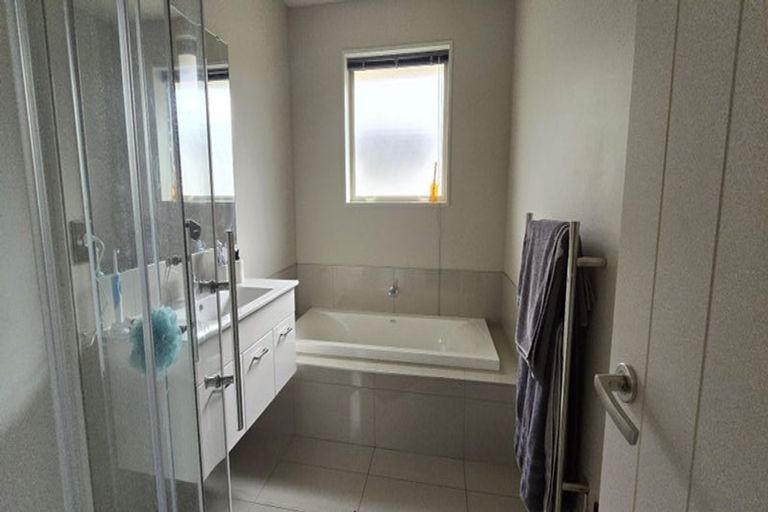 Photo of property in 51 Dow Square, Wigram, Christchurch, 8025