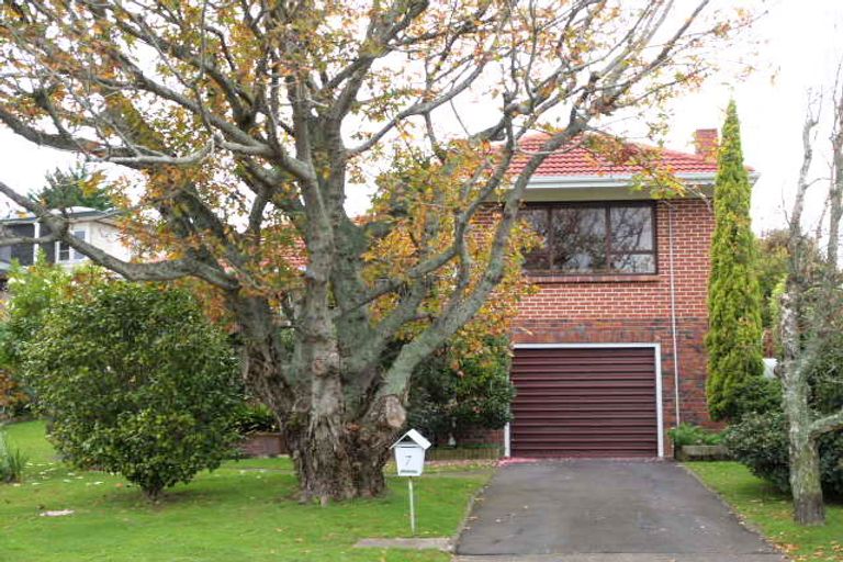 Photo of property in 7 Coates Road, Cockle Bay, Auckland, 2014