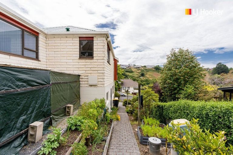 Photo of property in 71 Glenross Street, Glenross, Dunedin, 9011