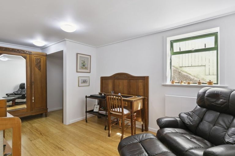 Photo of property in 159 Sutherland Road, Lyall Bay, Wellington, 6022