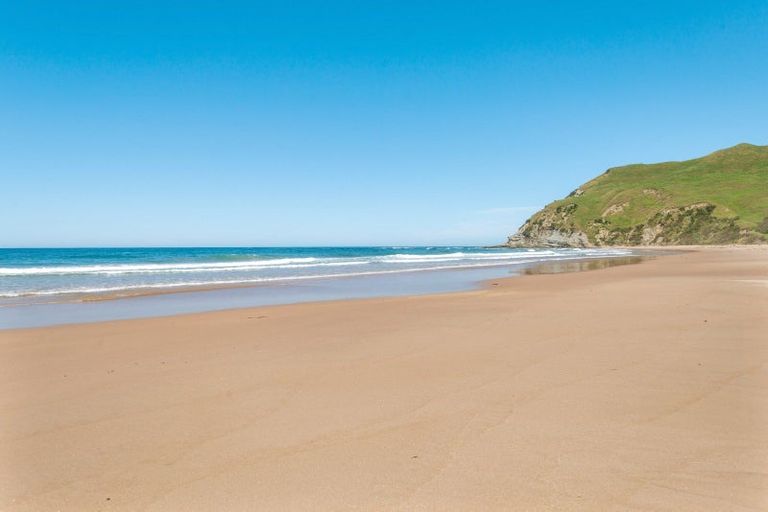 Photo of property in 1459d Anaura Road, Anaura Bay, Tokomaru Bay, 4079