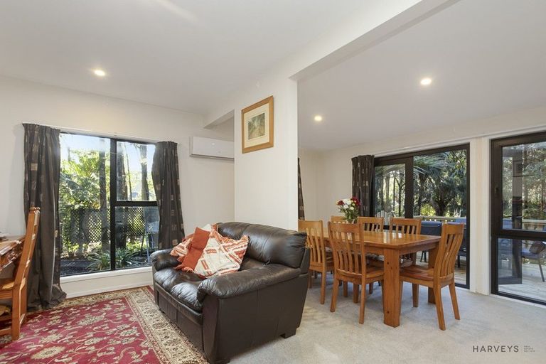 Photo of property in 208 Woodlands Park Road, Titirangi, Auckland, 0604