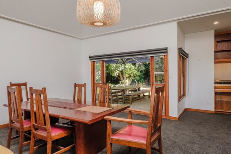 Photo of property in 43 Moana Road, Okitu, Gisborne, 4010
