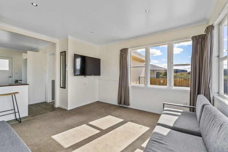 Photo of property in 10 Robert Mckeen Street, Otaki Beach, Otaki, 5512