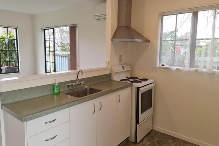 Photo of property in 2/806 Gordon Road, Raureka, Hastings, 4120