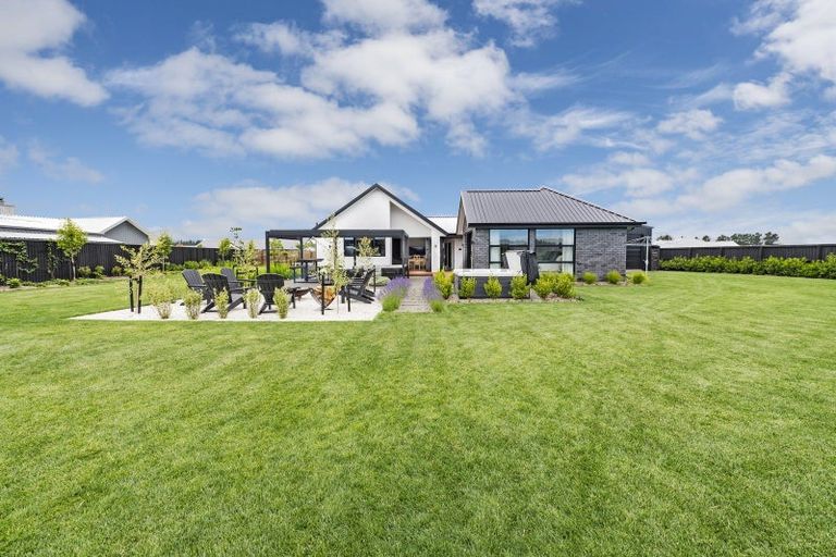 Photo of property in 42 Ridgeland Way, West Melton, 7618