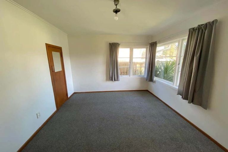 Photo of property in 9 Bedford Street, Te Atatu South, Auckland, 0610