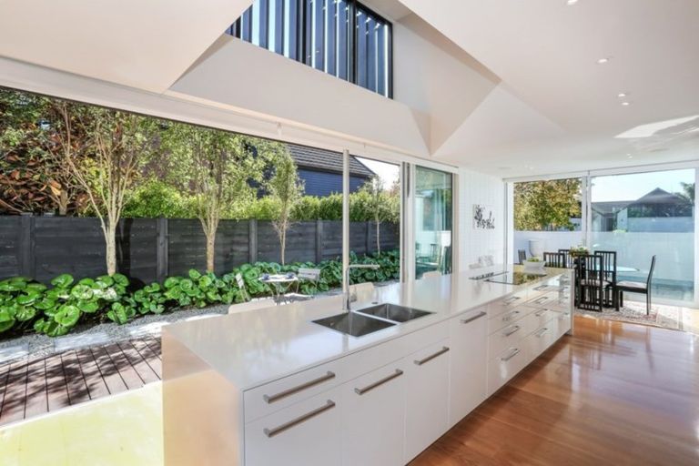 Photo of property in 5 Lombardia Way, Karaka, Papakura, 2113