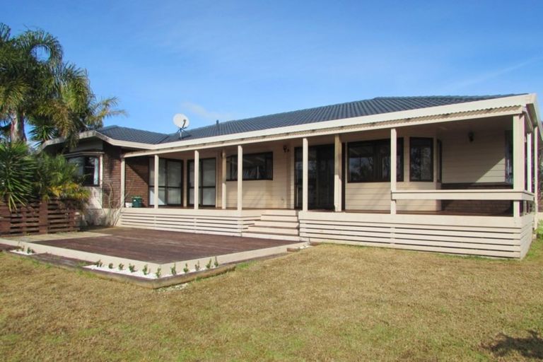 Photo of property in 6 Jim Rhind Place, Pahurehure, Papakura, 2113