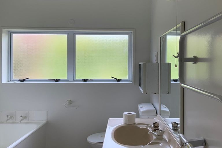 Photo of property in 77 Rattray Street, Riccarton, Christchurch, 8041