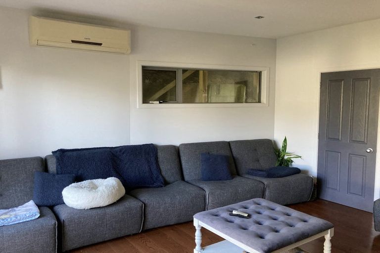 Photo of property in 58 Miromiro Road, Normandale, Lower Hutt, 5010