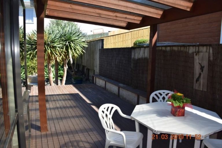 Photo of property in 50c Chorley Avenue, Massey, Auckland, 0614