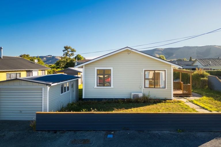 Photo of property in 11 George Street, Waimate, 7924