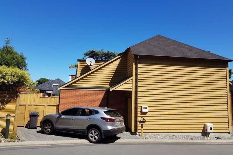 Photo of property in 60 Futuna Close, Karori, Wellington, 6012