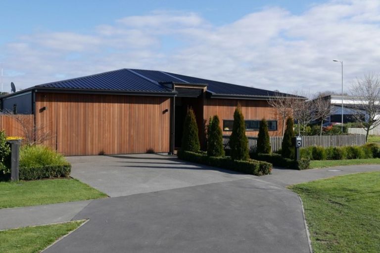 Photo of property in 1 Rostrevor Place, Mairehau, Christchurch, 8052