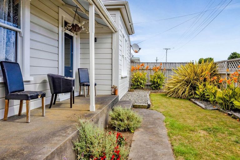 Photo of property in 22 Milmoe Street, Hawera, 4610