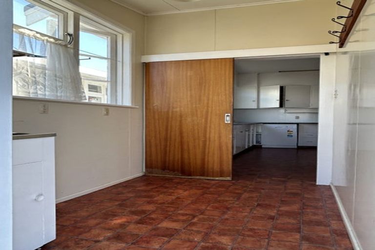 Photo of property in 126 Coutts Street, Kilbirnie, Wellington, 6022