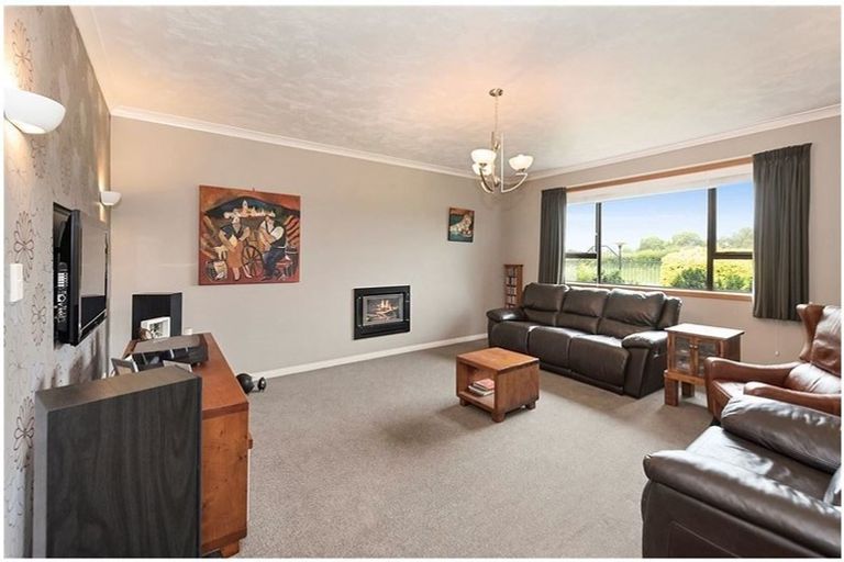 Photo of property in 243 Woodside Road, Matangi, Hamilton, 3284