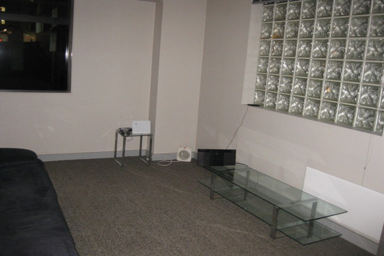 Photo of property in Gerondis Bldg Apartments, 406/60 Willis Street, Wellington Central, Wellington, 6011