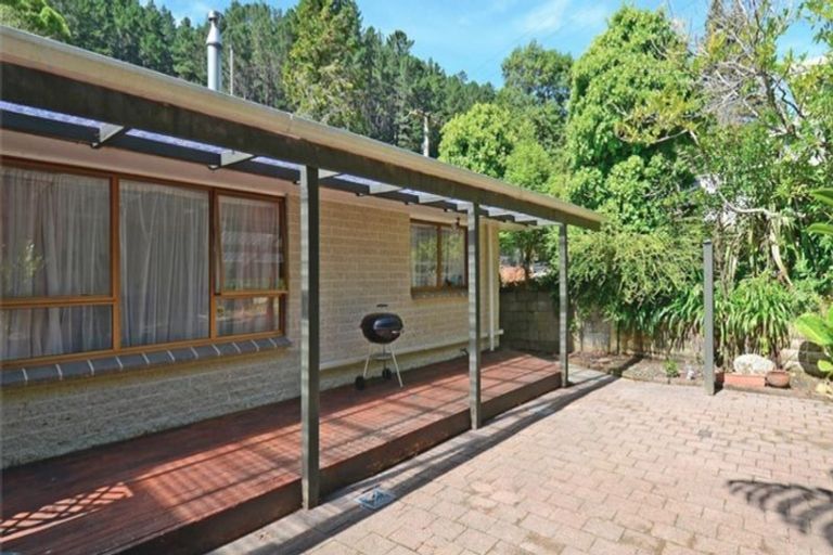 Photo of property in 2/110 Pinehaven Road, Pinehaven, Upper Hutt, 5019