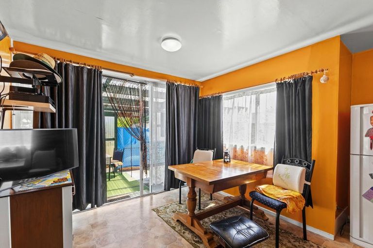 Photo of property in 21 Hay Street, Bromley, Christchurch, 8062