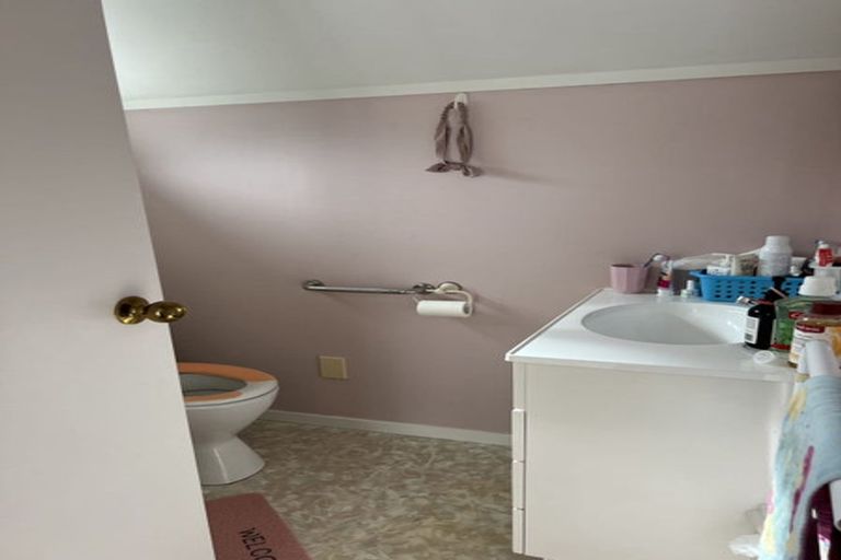 Photo of property in 2/26 Stanaway Street, Hillcrest, Auckland, 0627